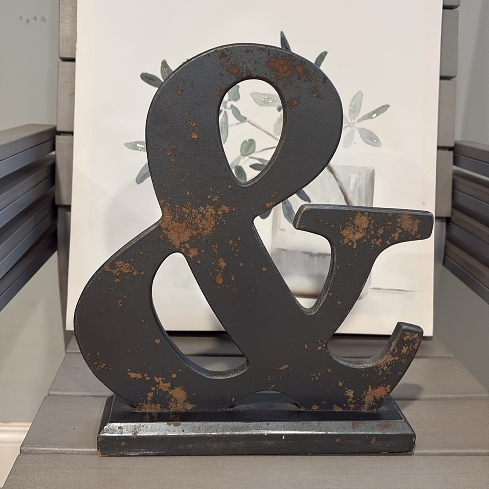 Rustic Metal Ampersand Decor